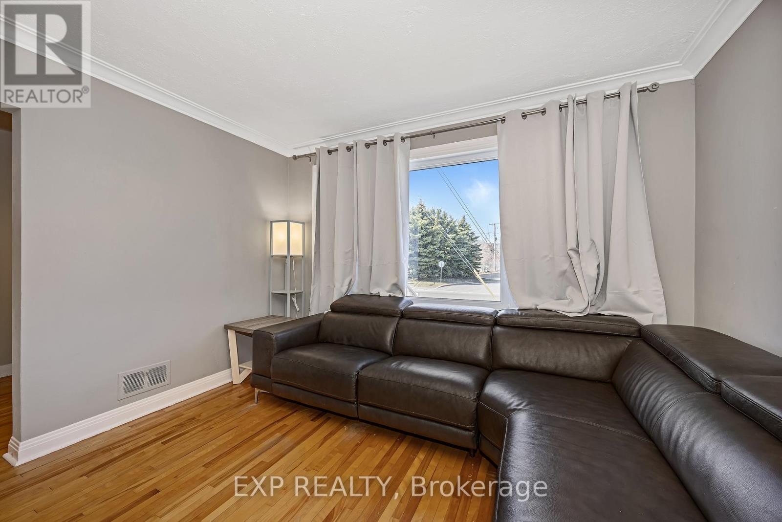 1470 LAPERRIERE AVENUE - 8