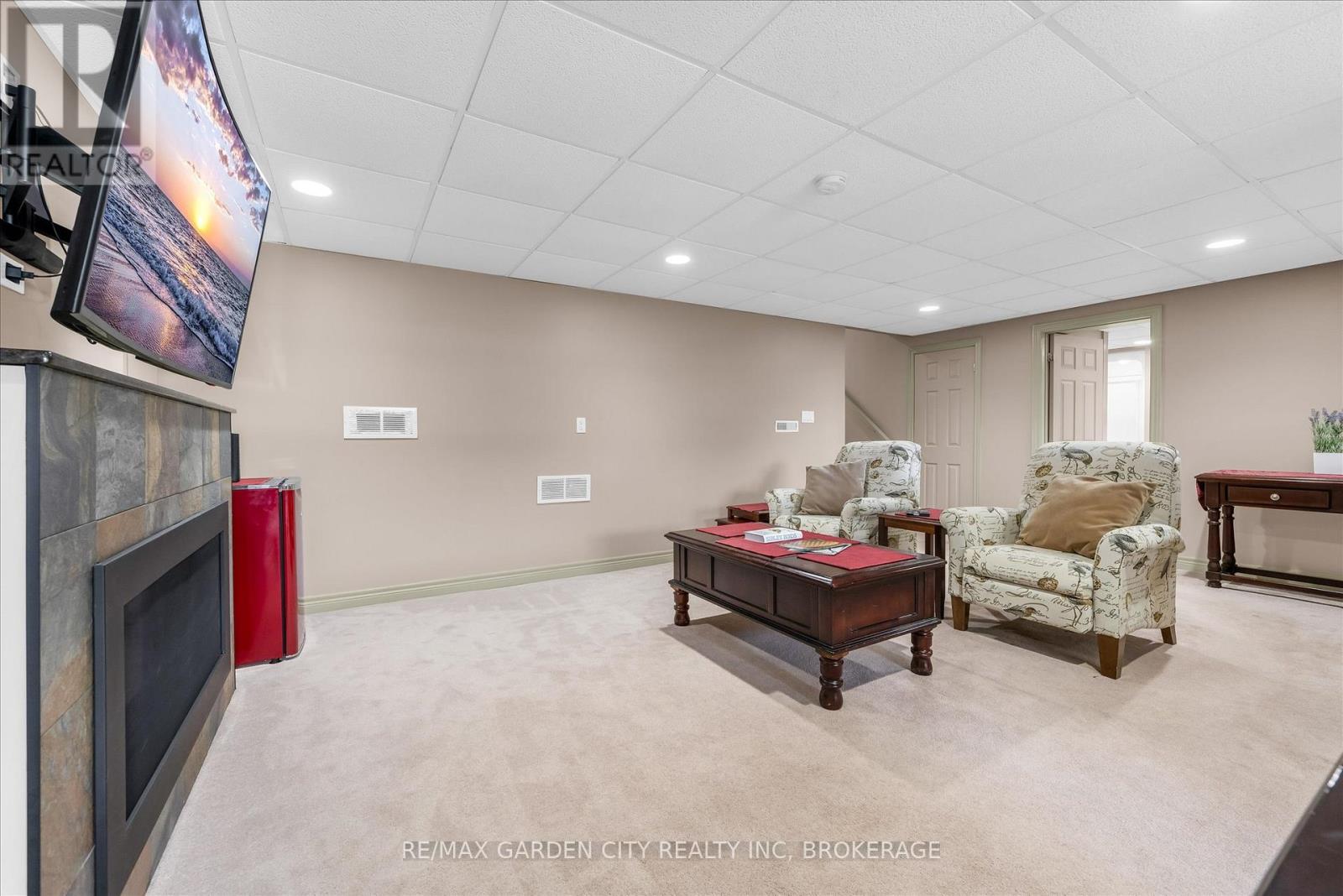 44 ALEXANDRA BOULEVARD - 16