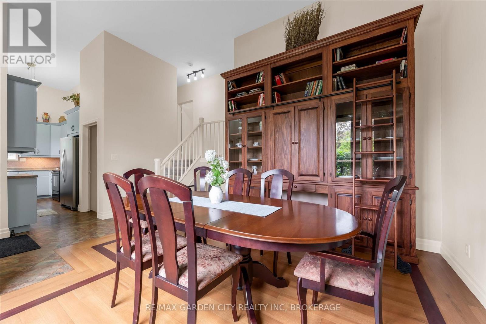 44 ALEXANDRA BOULEVARD - 8