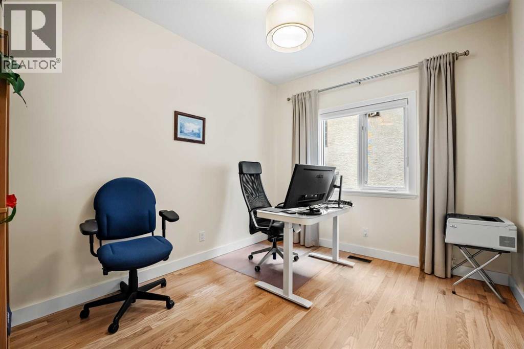 136 Patrick View SW - 20