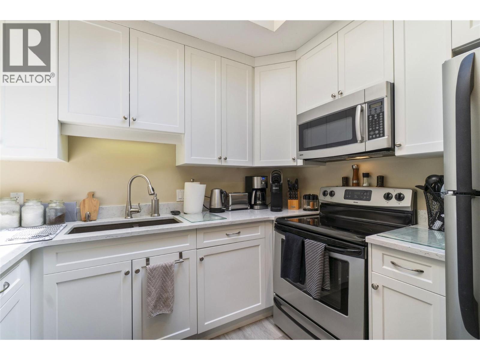 2924 Eagle Bay Road Unit# 1 to 5, Blind Bay