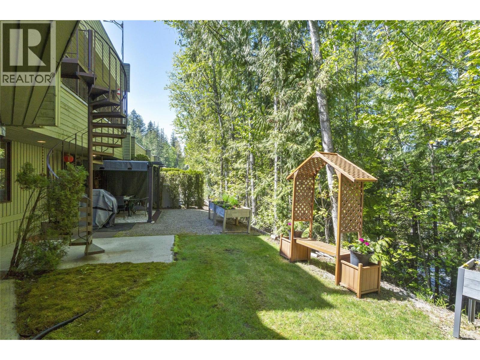 2924 Eagle Bay Road Unit# 1 to 5, Blind Bay
