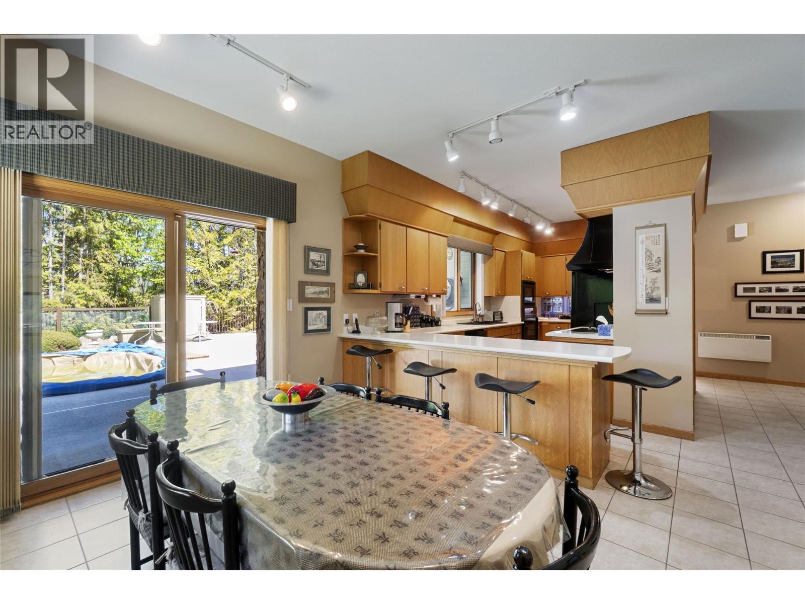 2924 Eagle Bay Road Unit# 1 to 5, Blind Bay