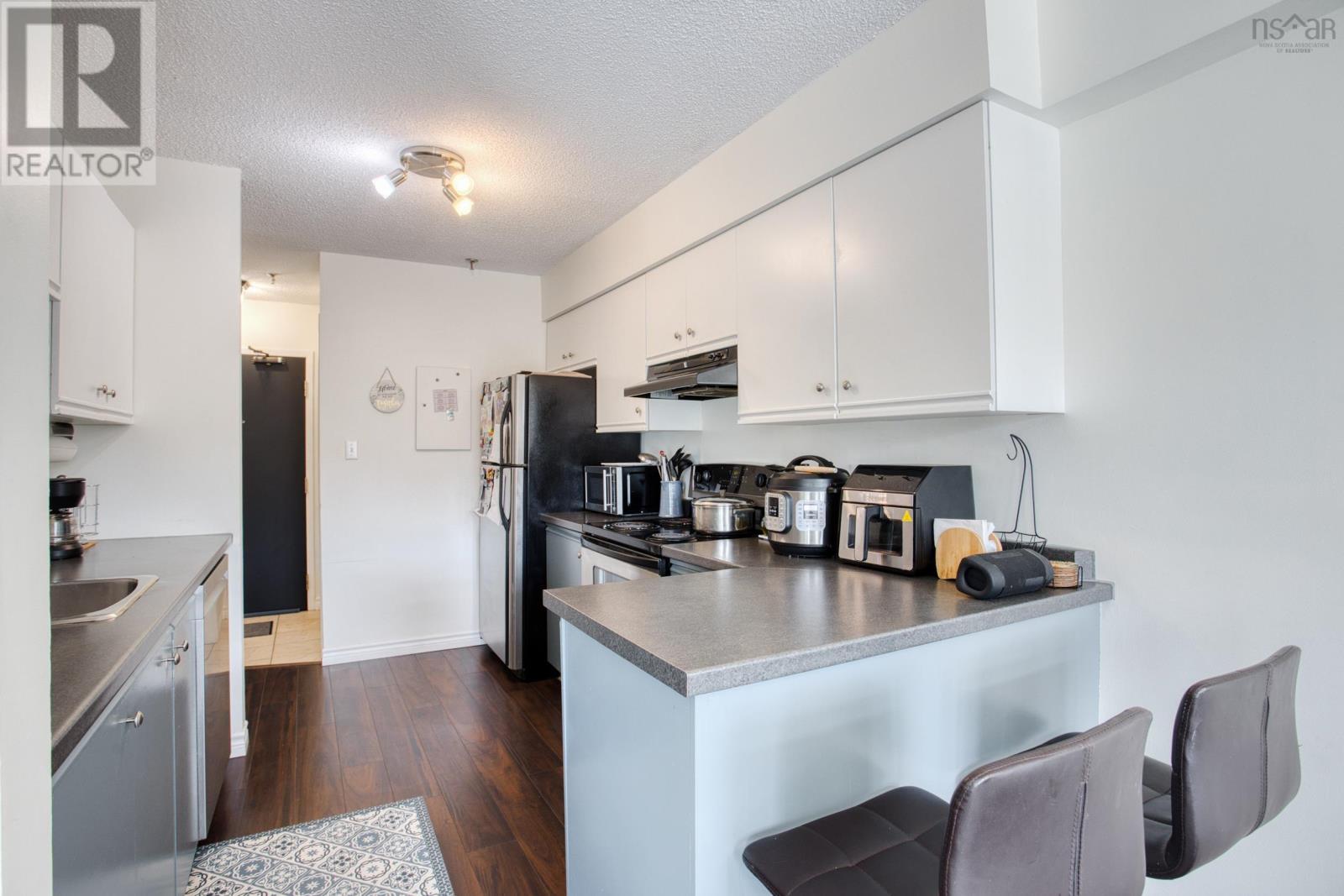 #310 15 Knightsridge Drive - 13