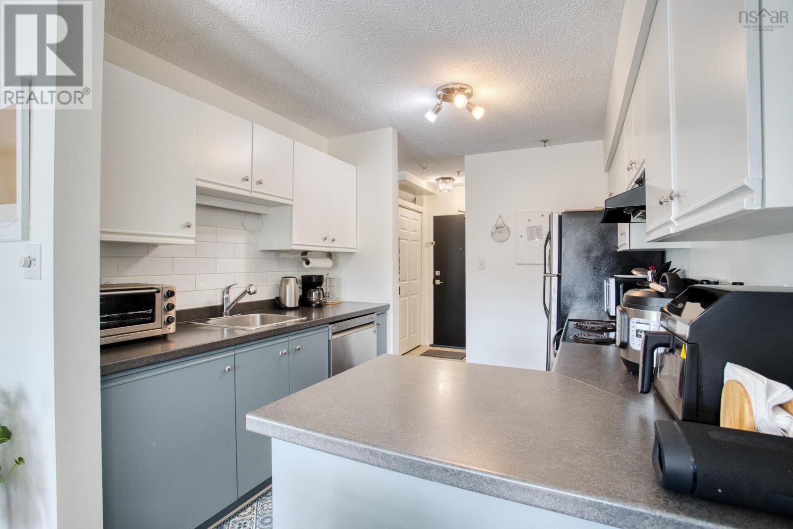 #310 15 Knightsridge Drive - 14