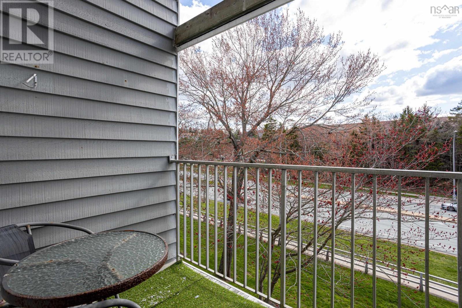 #310 15 Knightsridge Drive - 12