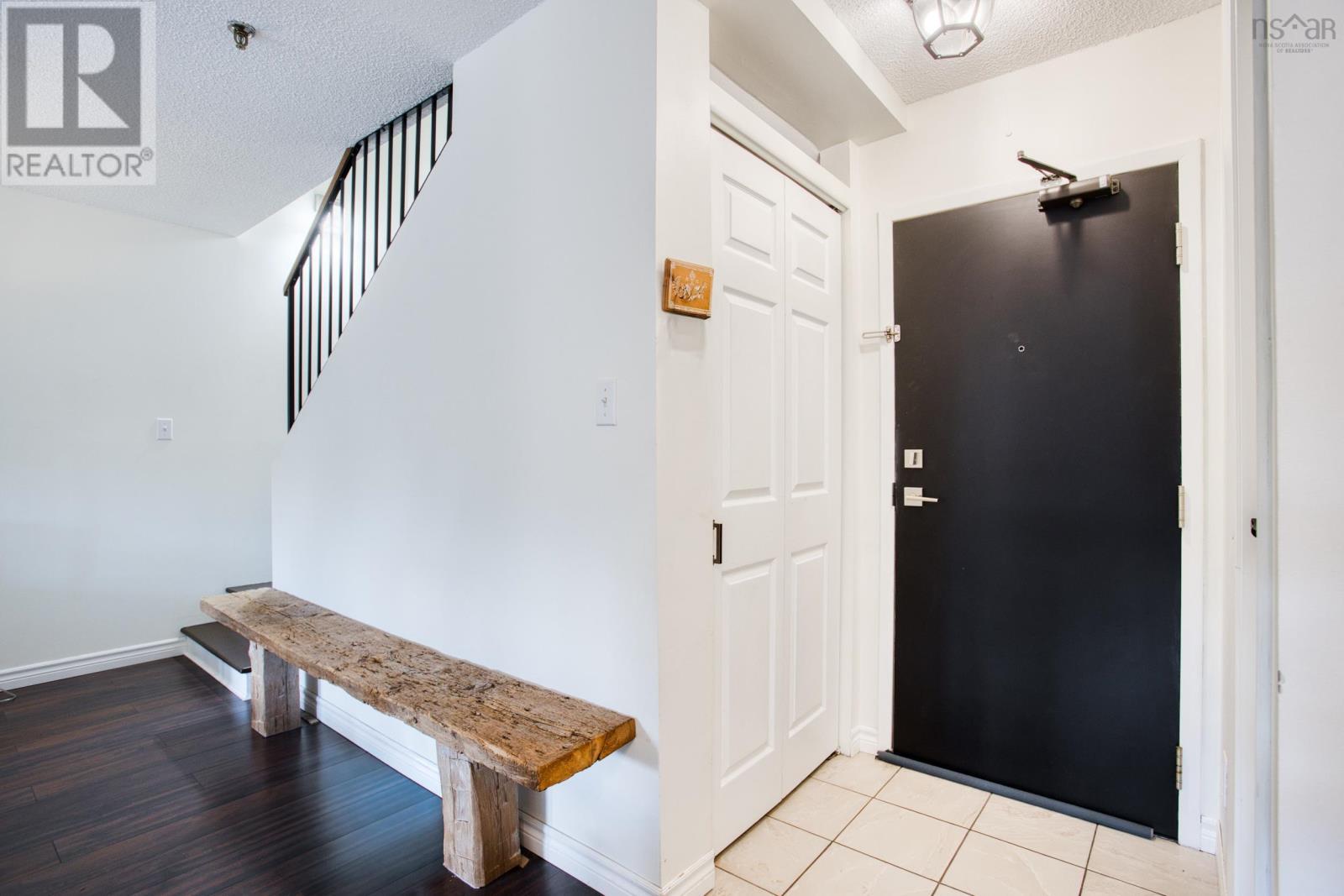 #310 15 Knightsridge Drive - 16