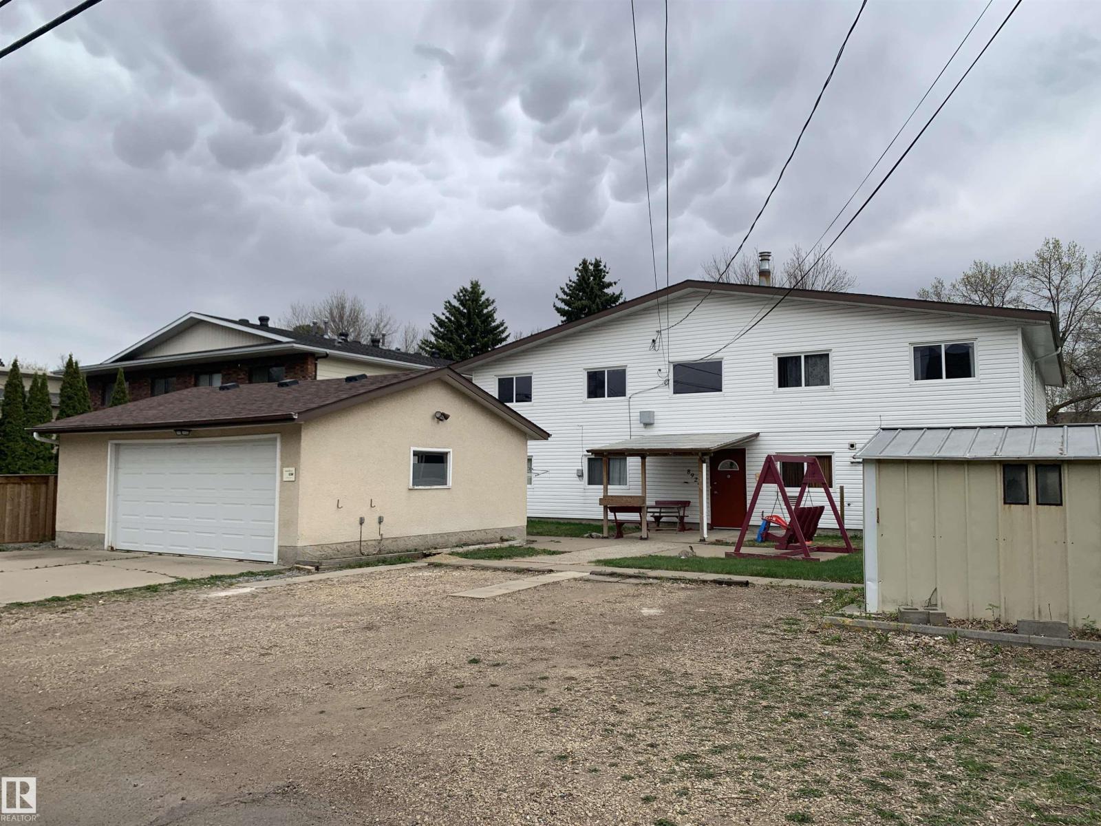 8924 85 AV NW - 8