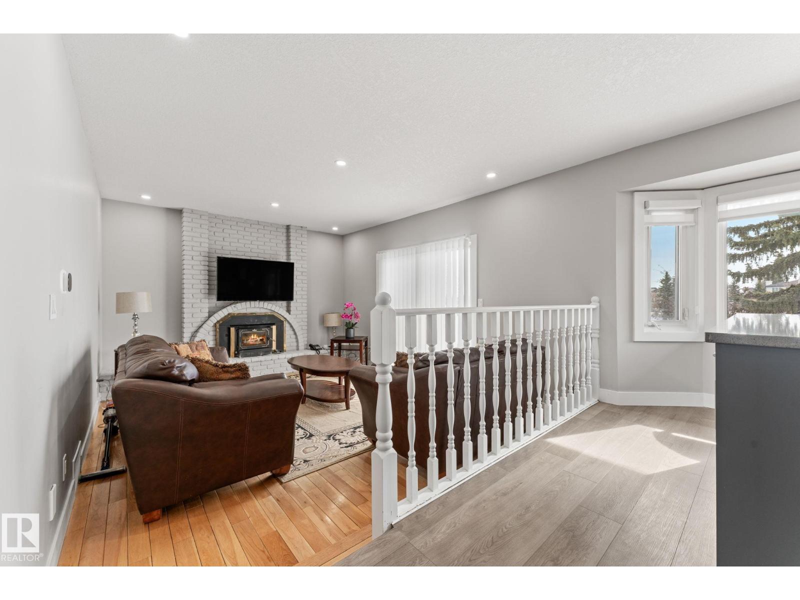 10673 161 AV NW - 14