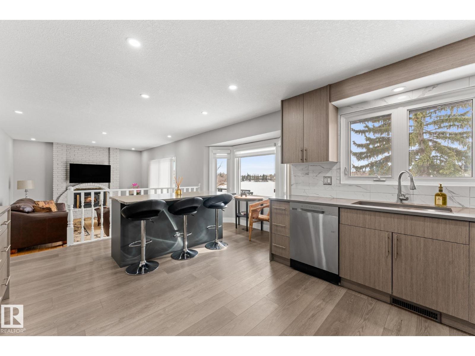 10673 161 AV NW - 21