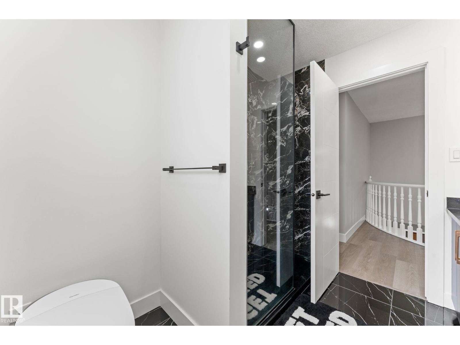 10673 161 AV NW - 32