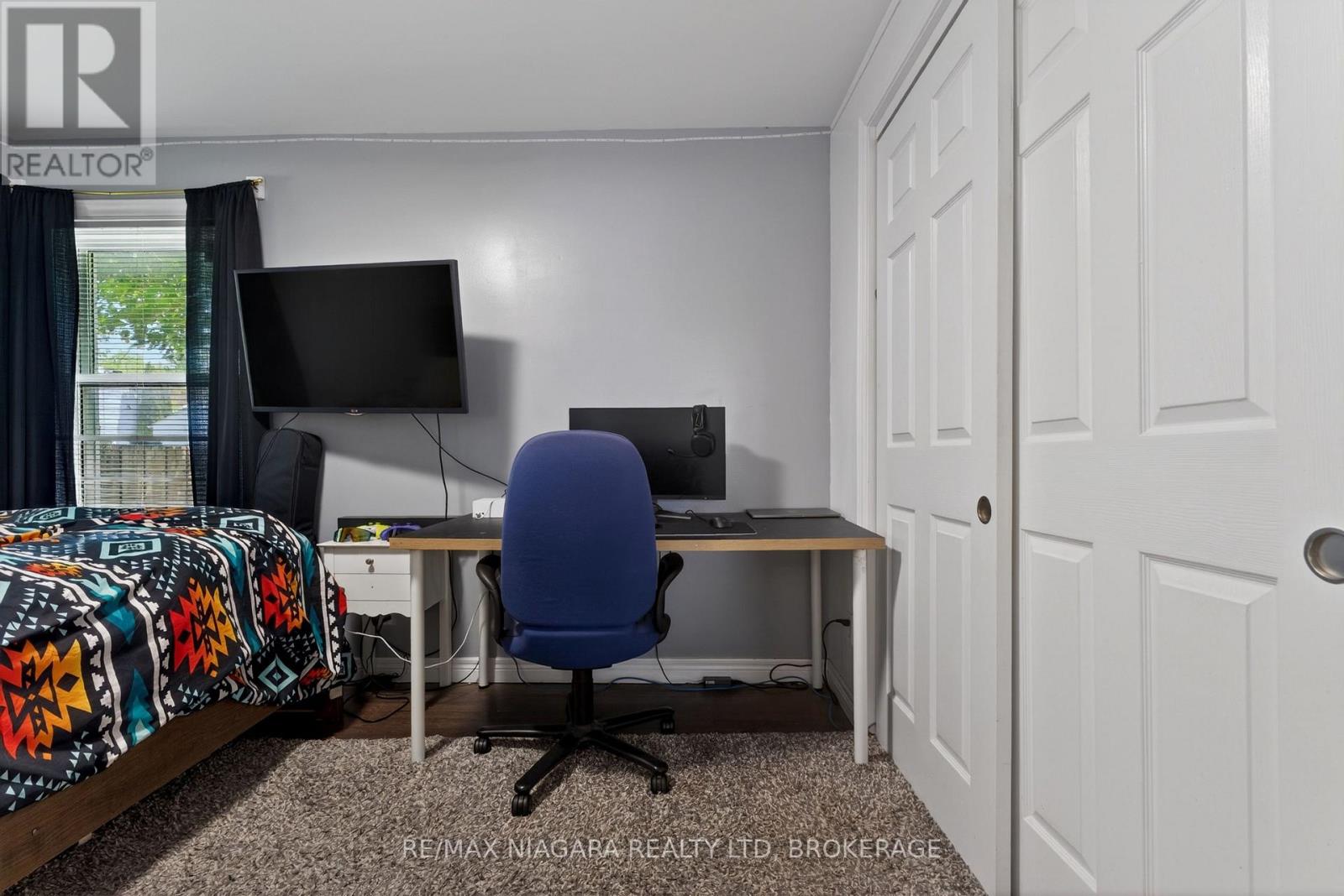 18 1/2 WILLOW STREET - 14