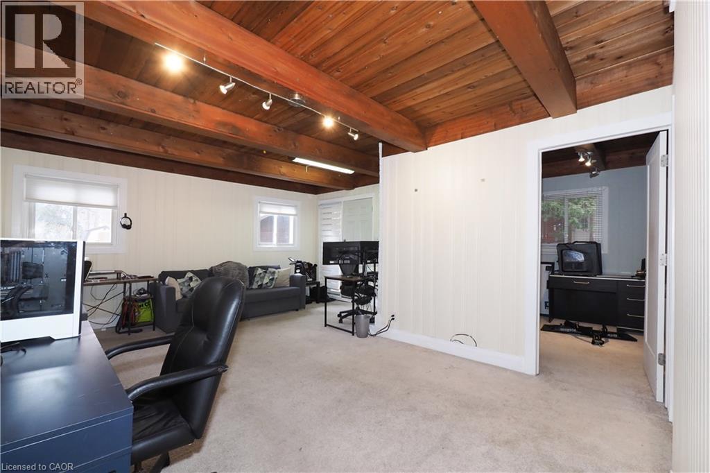 163 PINEGROVE Crescent - 11