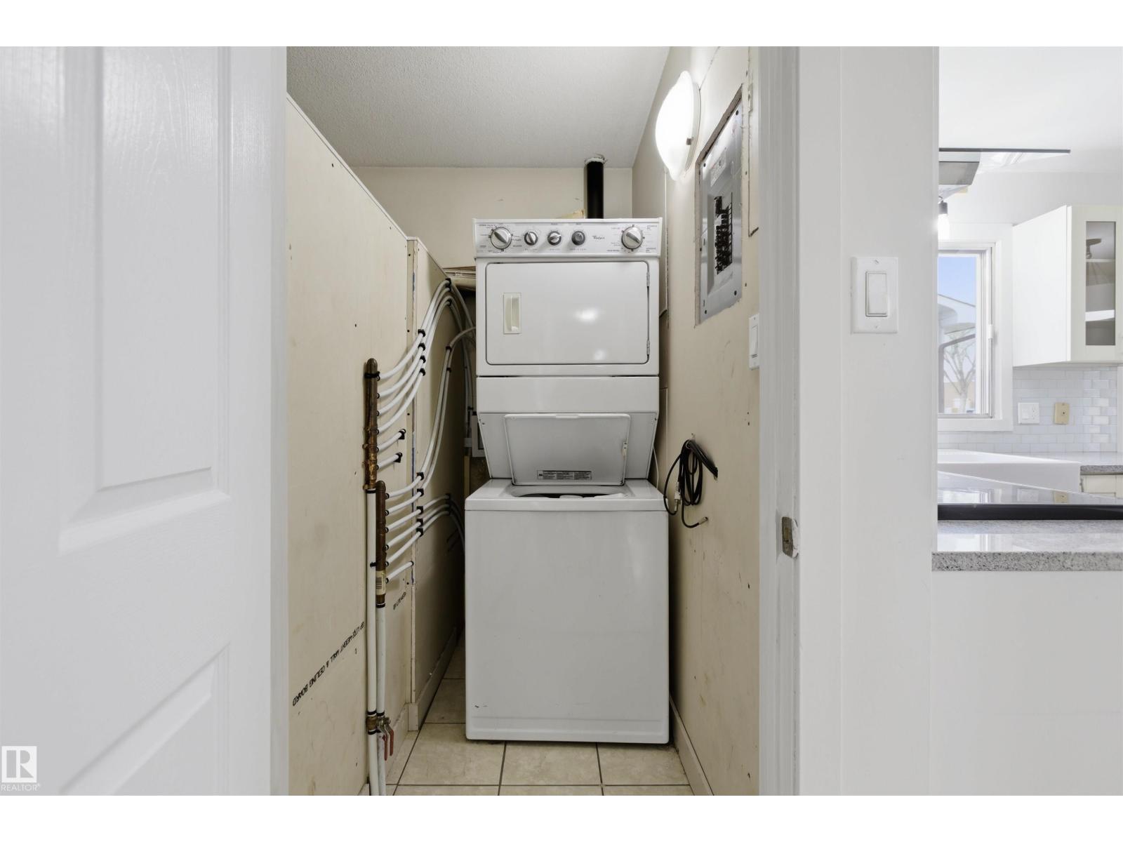 7604 142 AV NW - 14