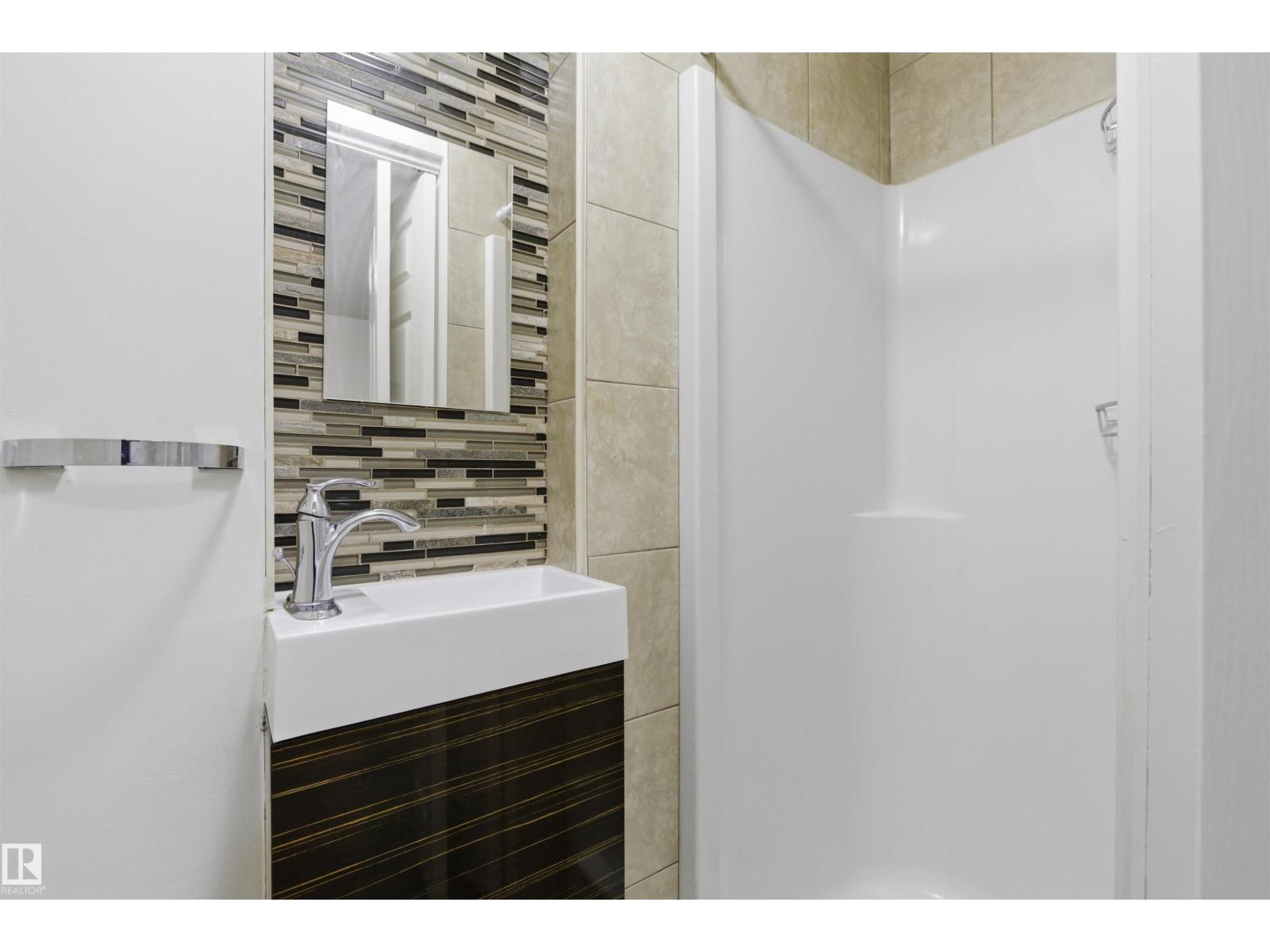 7604 142 AV NW - 34