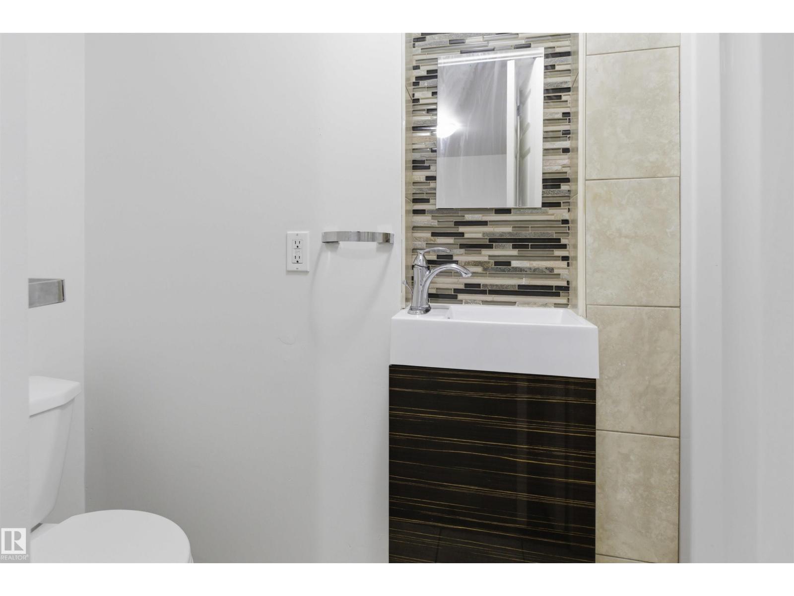7604 142 AV NW - 35