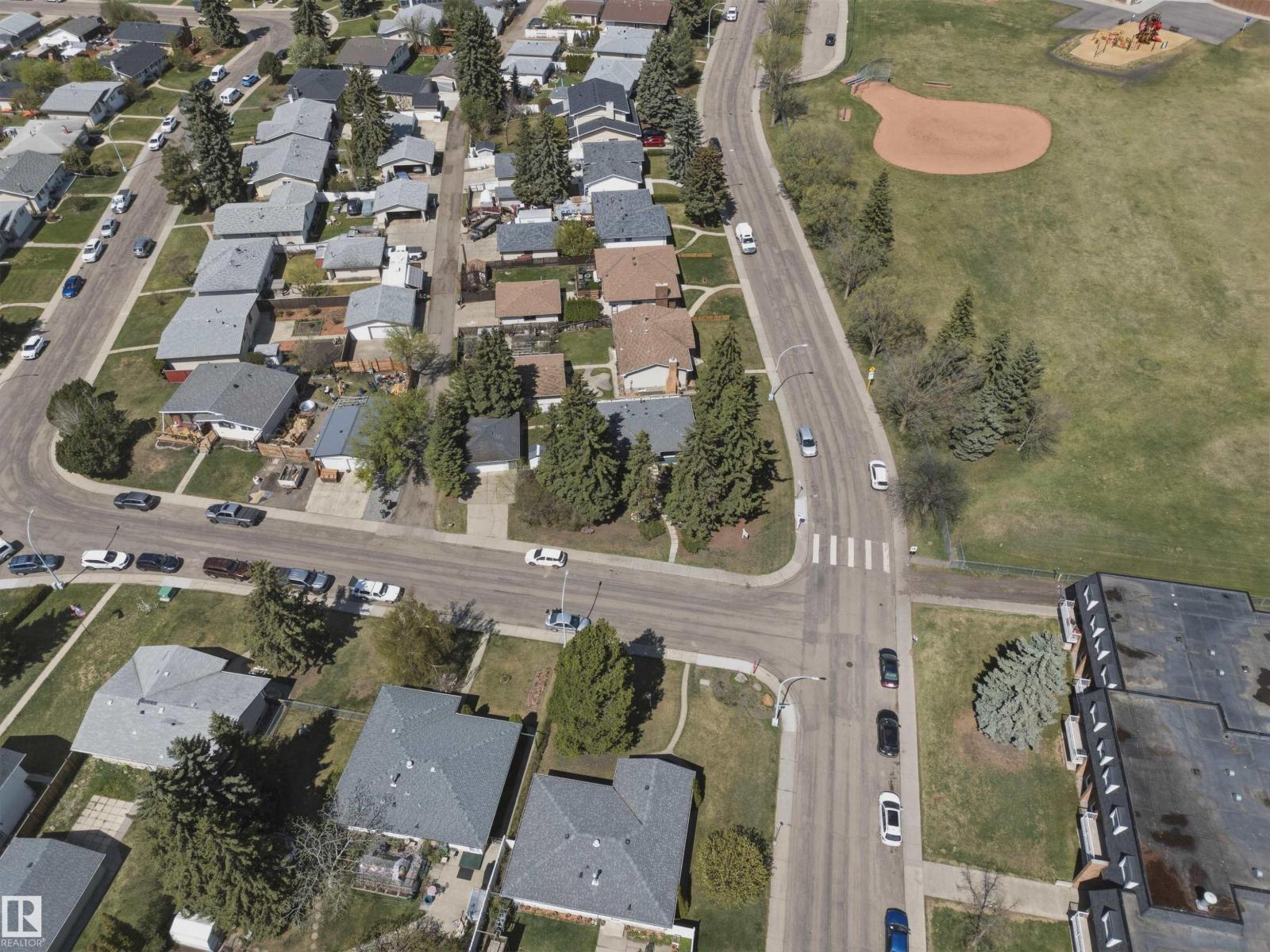 7604 142 AV NW - 57
