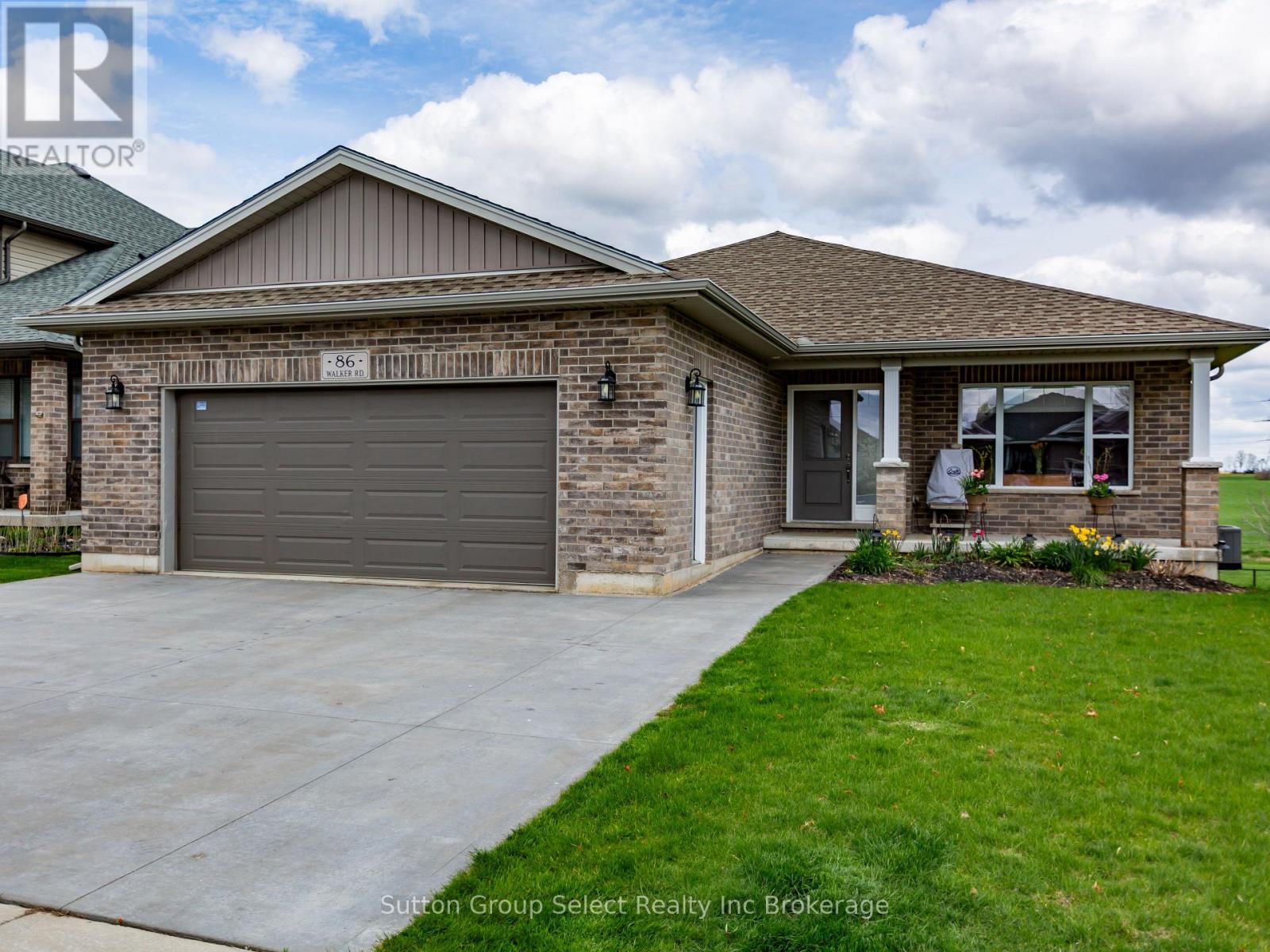 86 WALKER ROAD - 1