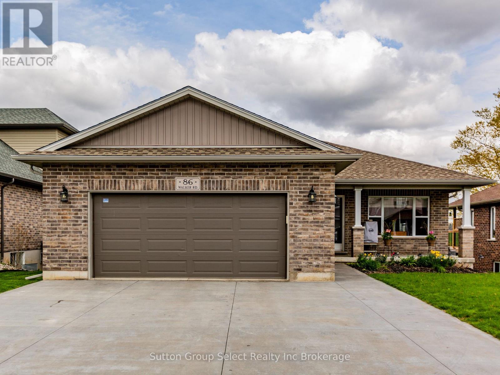 86 WALKER ROAD - 2