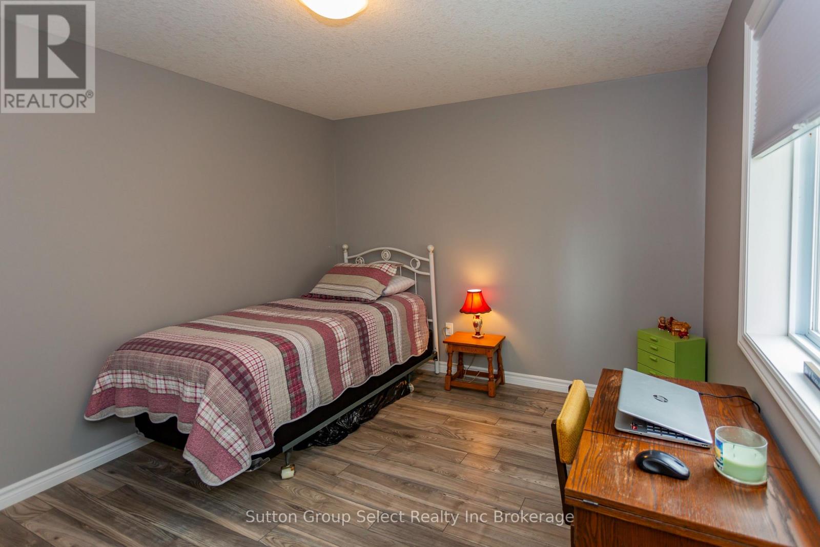 86 WALKER ROAD - 21