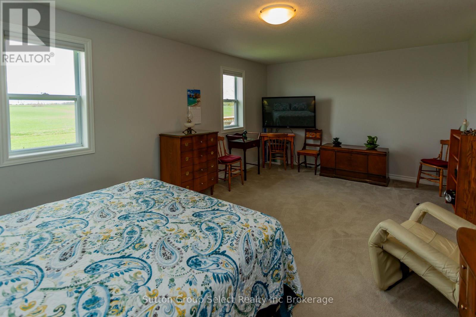 86 WALKER ROAD - 25