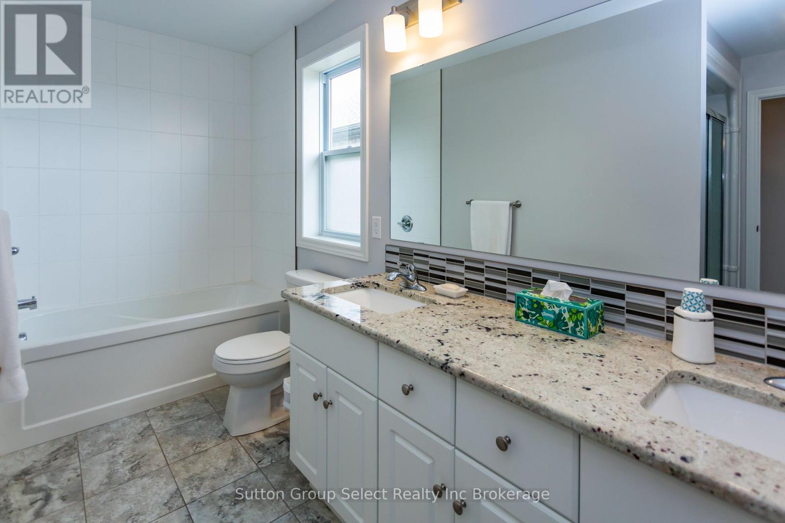 86 WALKER ROAD - 26