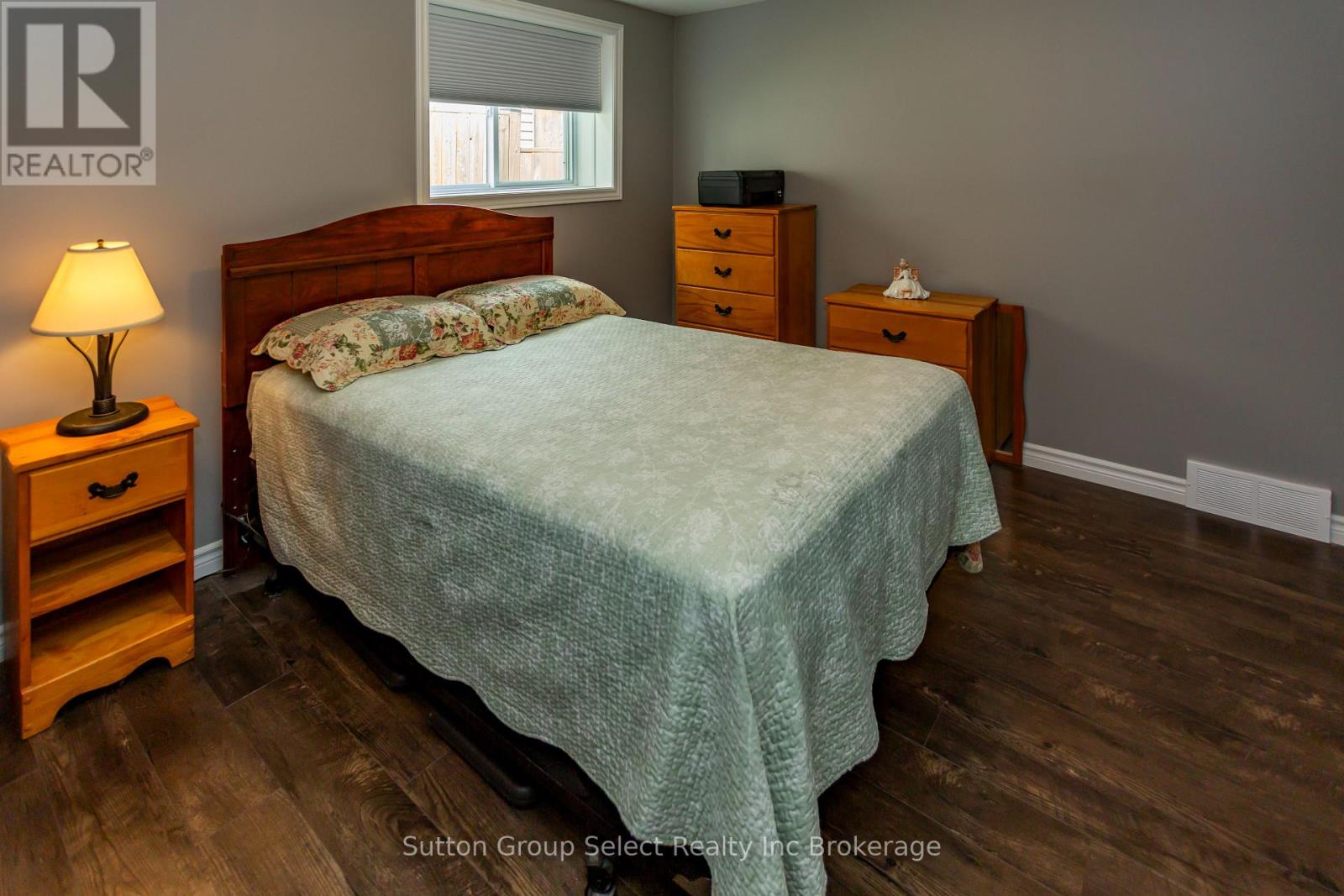 86 WALKER ROAD - 29