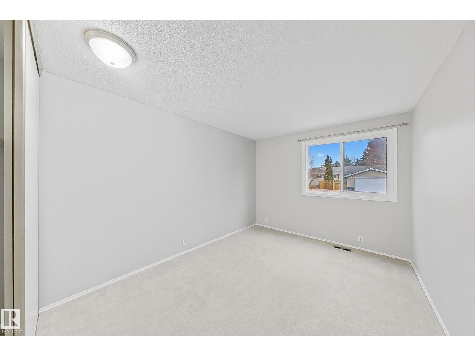 5514 93A AV NW - 11