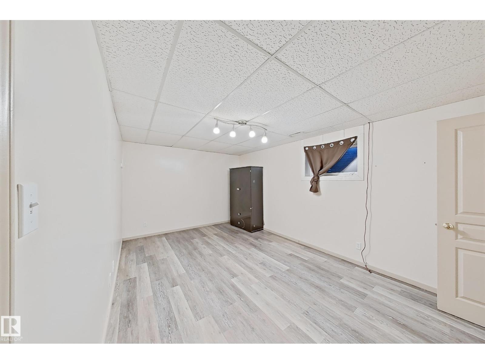 5514 93A AV NW - 15