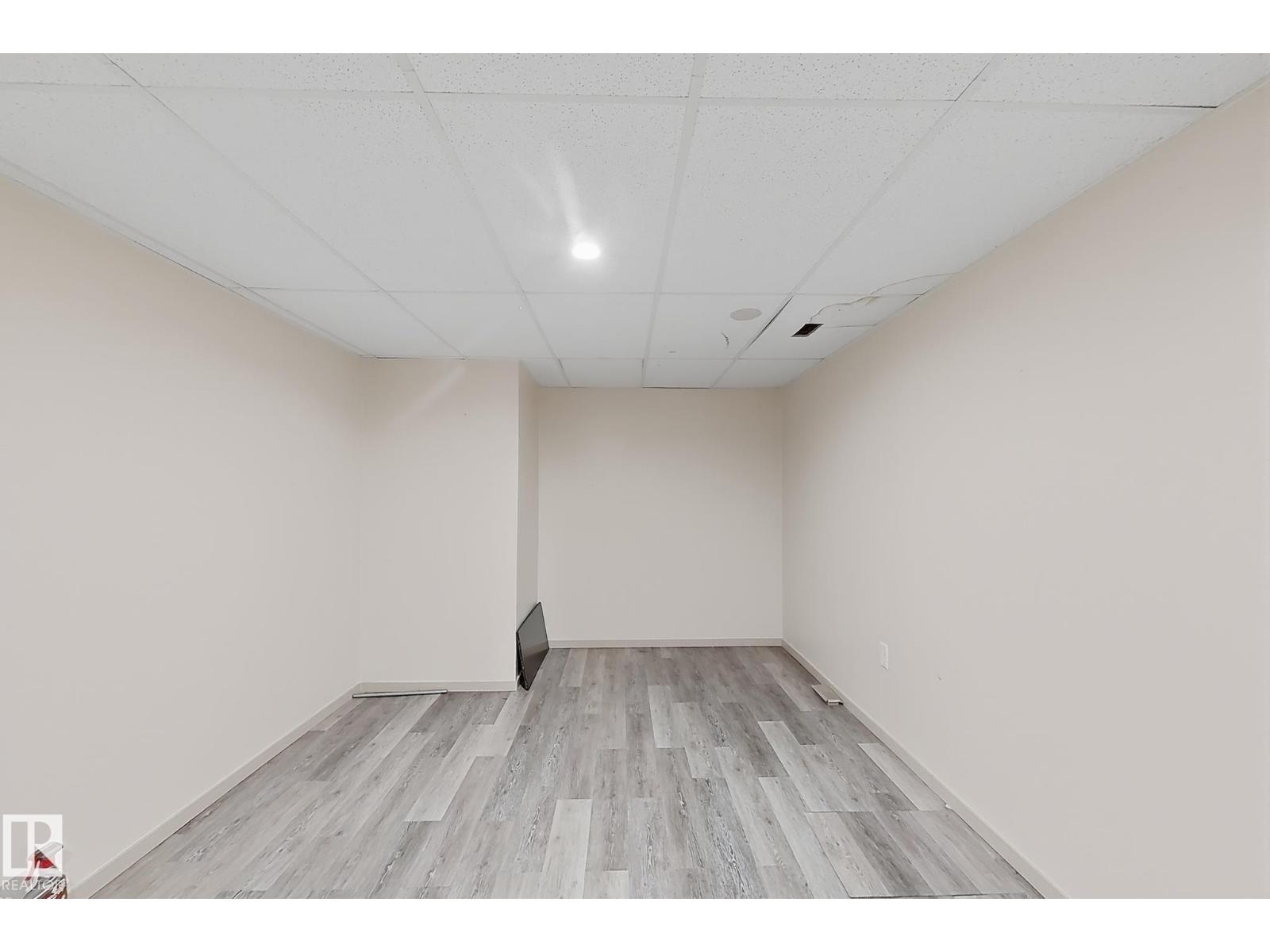 5514 93A AV NW - 17