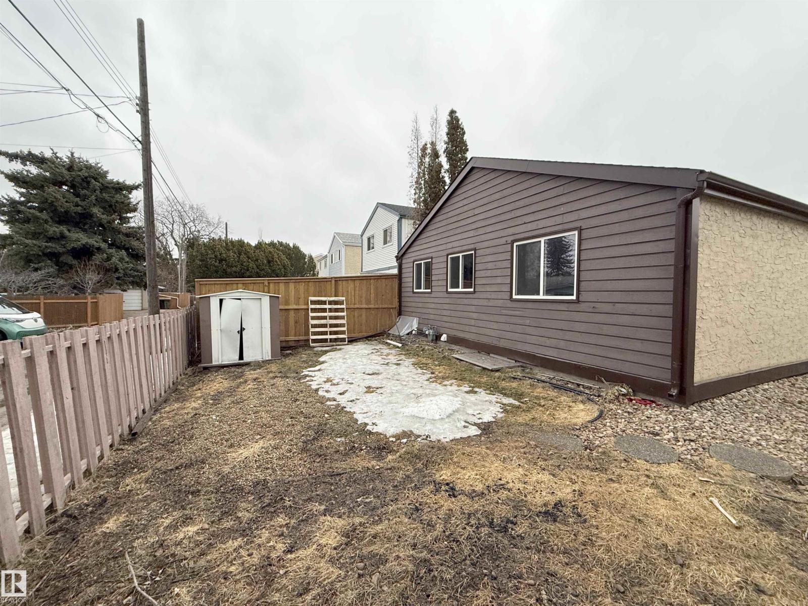 5514 93A AV NW - 25
