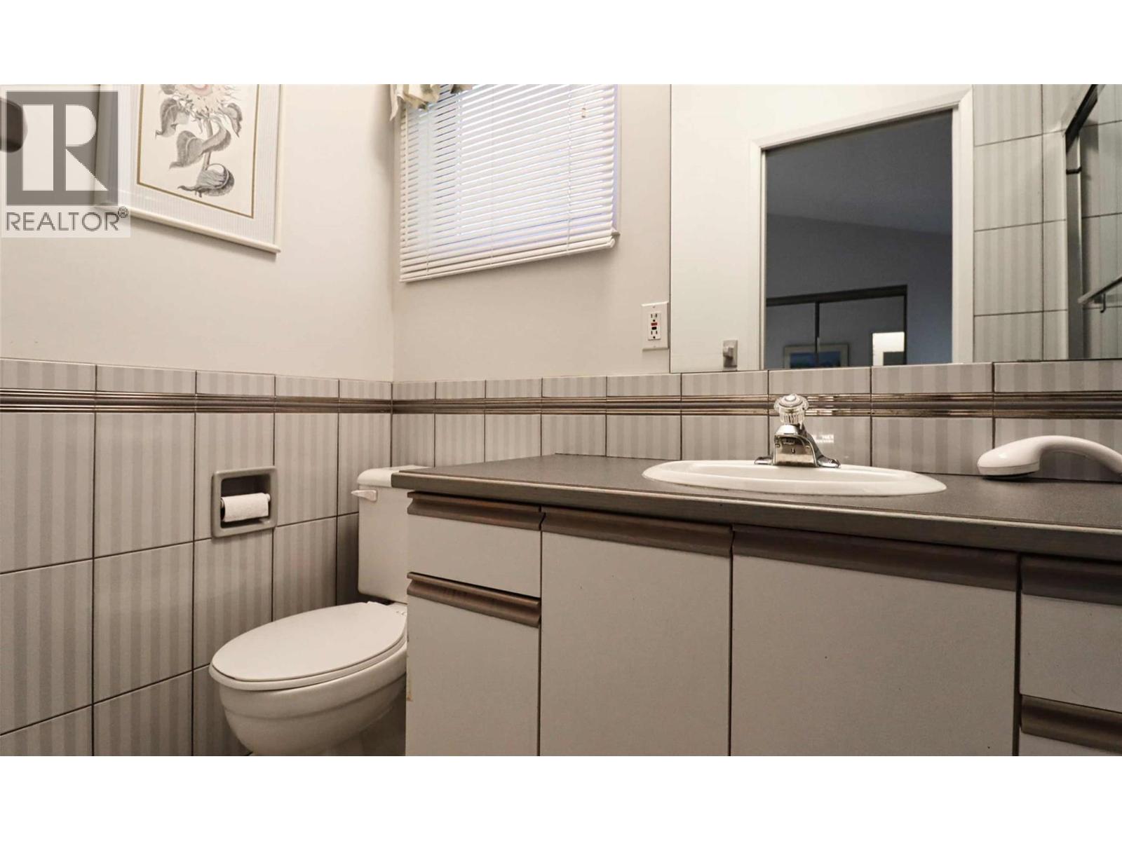 6884 Squilax-Anglemont Road - 28