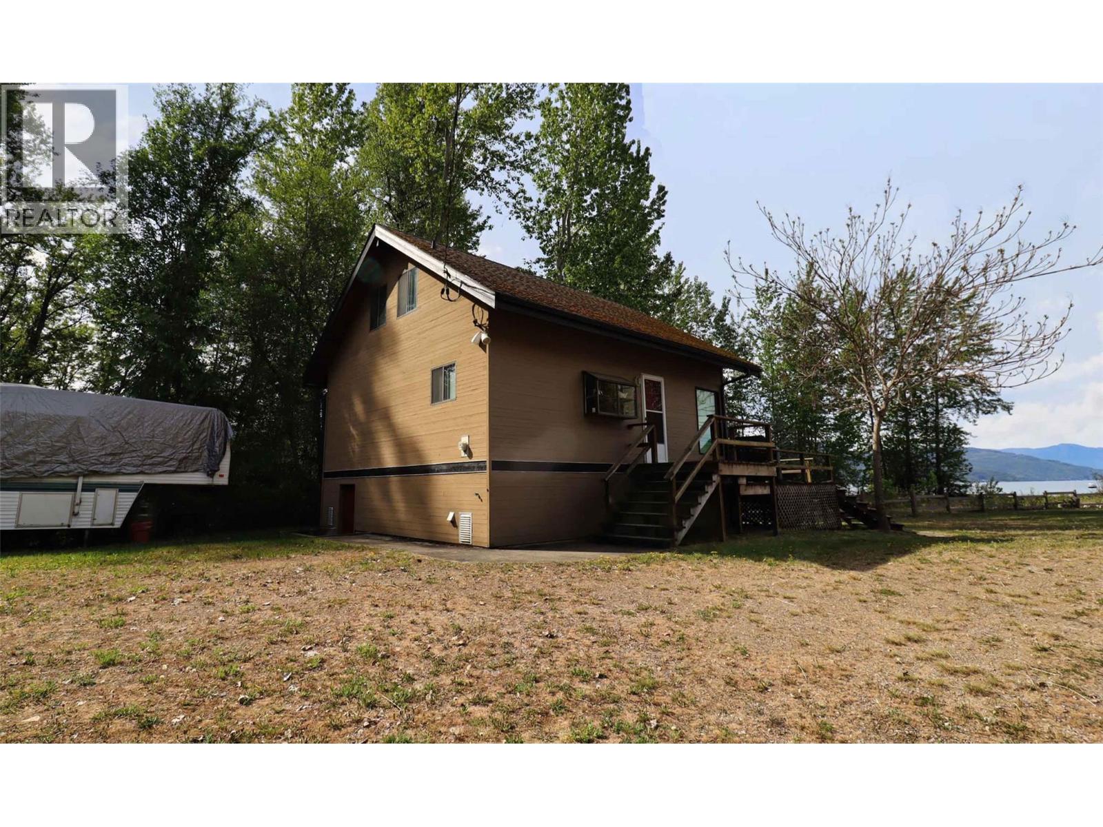 6884 Squilax-Anglemont Road - 44