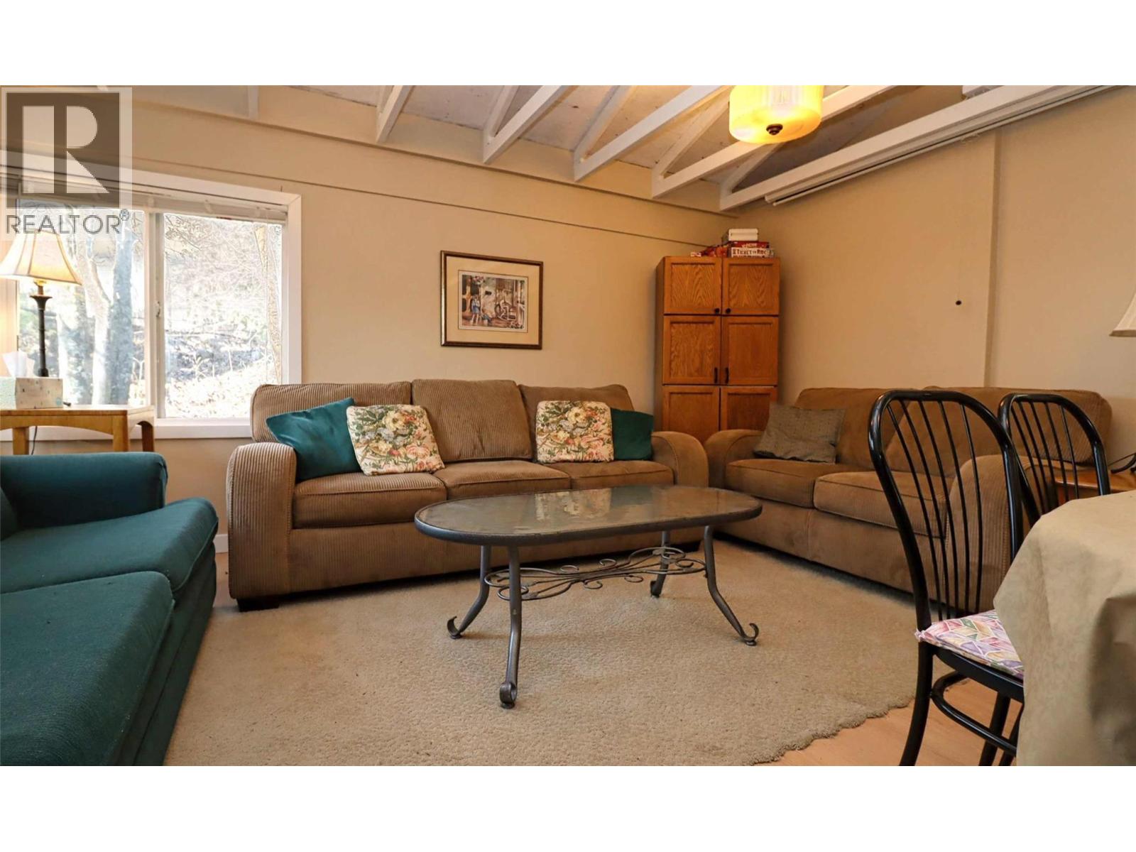 6884 Squilax-Anglemont Road - 82