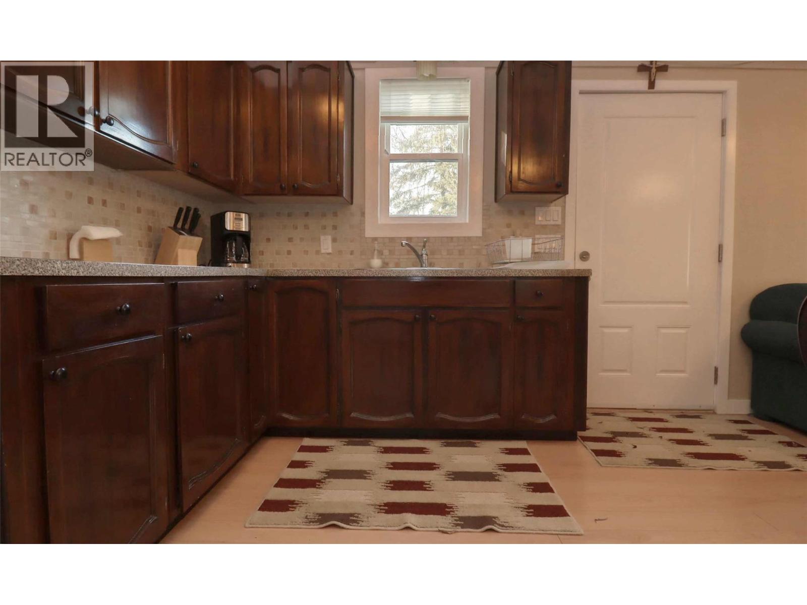 6884 Squilax-Anglemont Road - 80