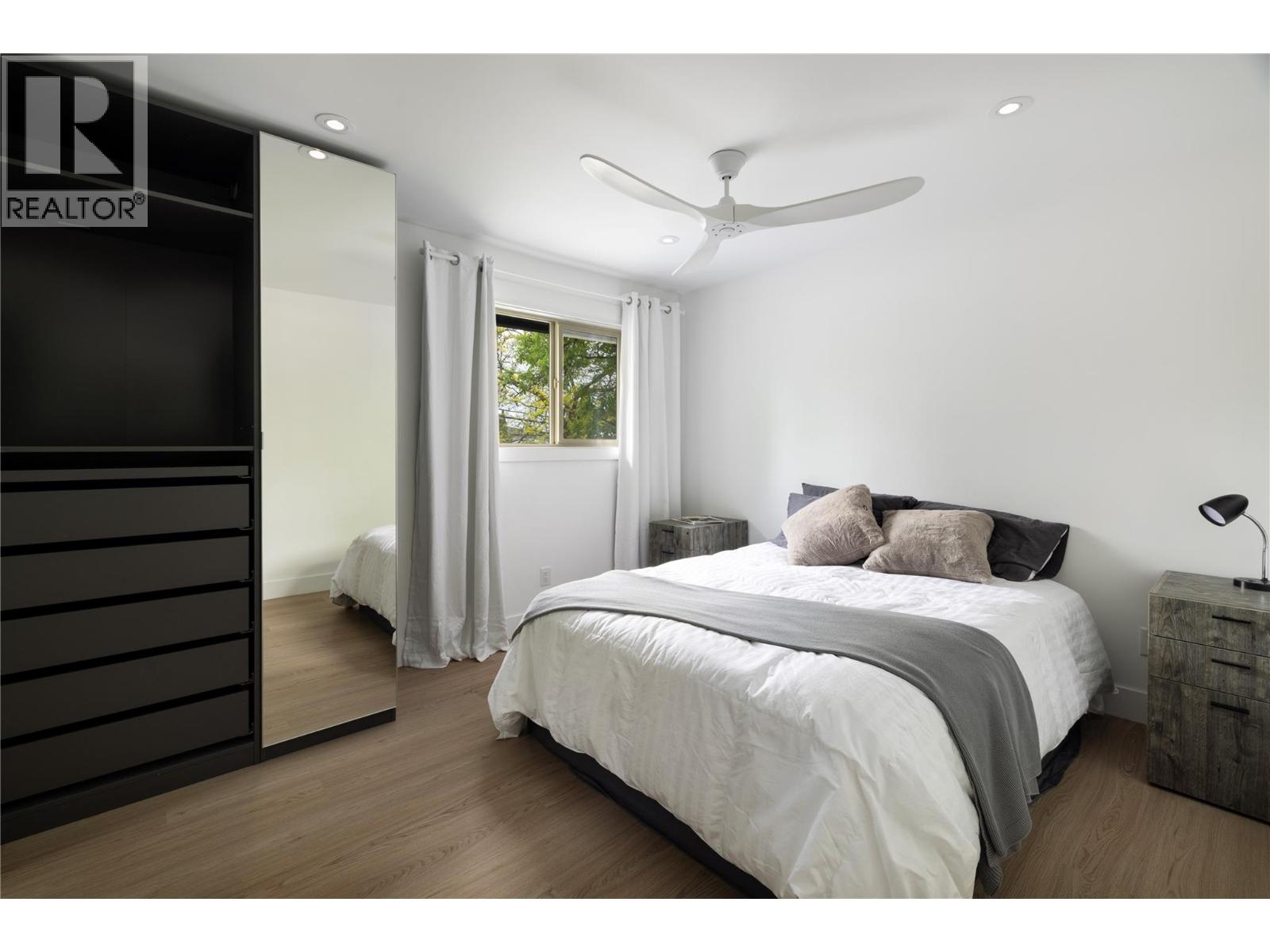 4265 Lakeshore Road, Kelowna