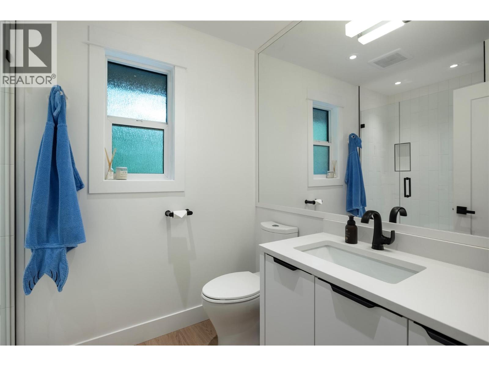 4265 Lakeshore Road - 37