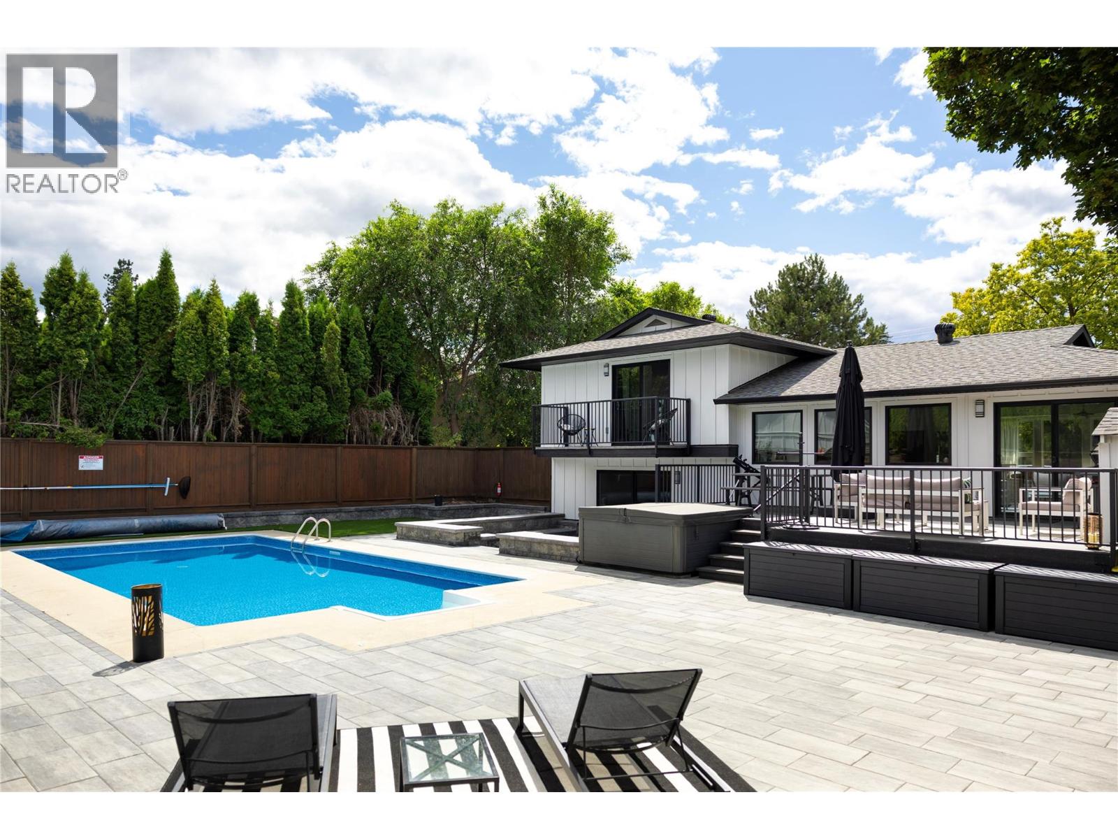 4265 Lakeshore Road, Kelowna