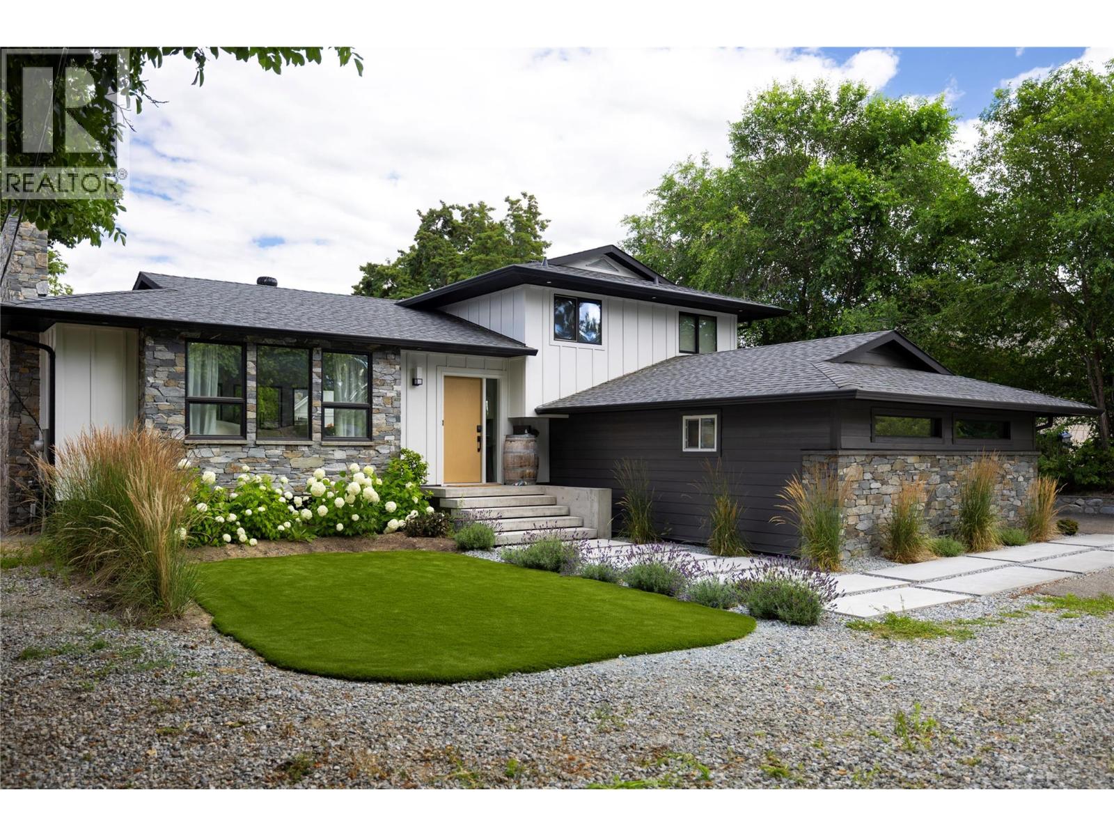 4265 Lakeshore Road, Kelowna