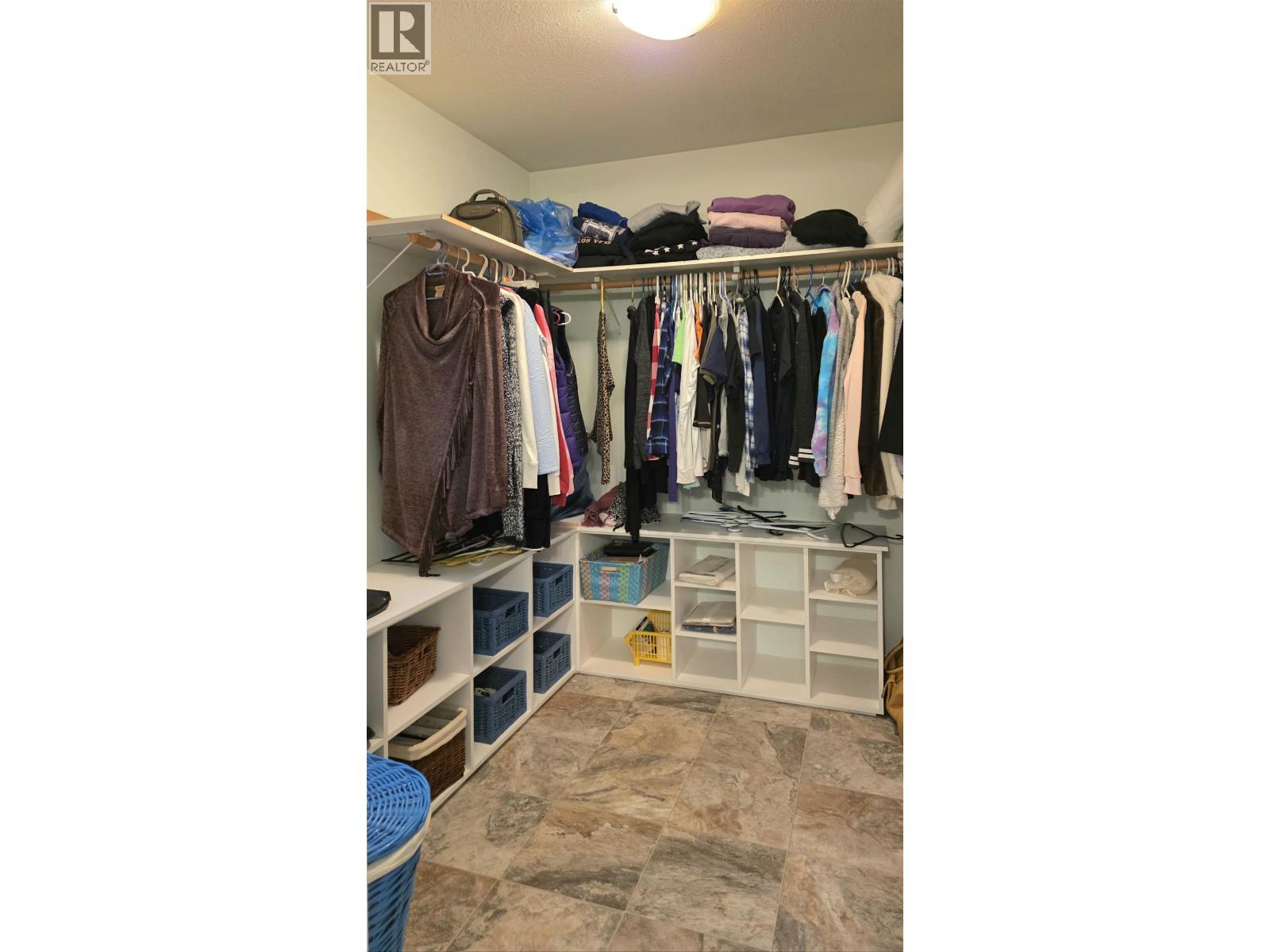 5328 KALLUM DRIVE - 26