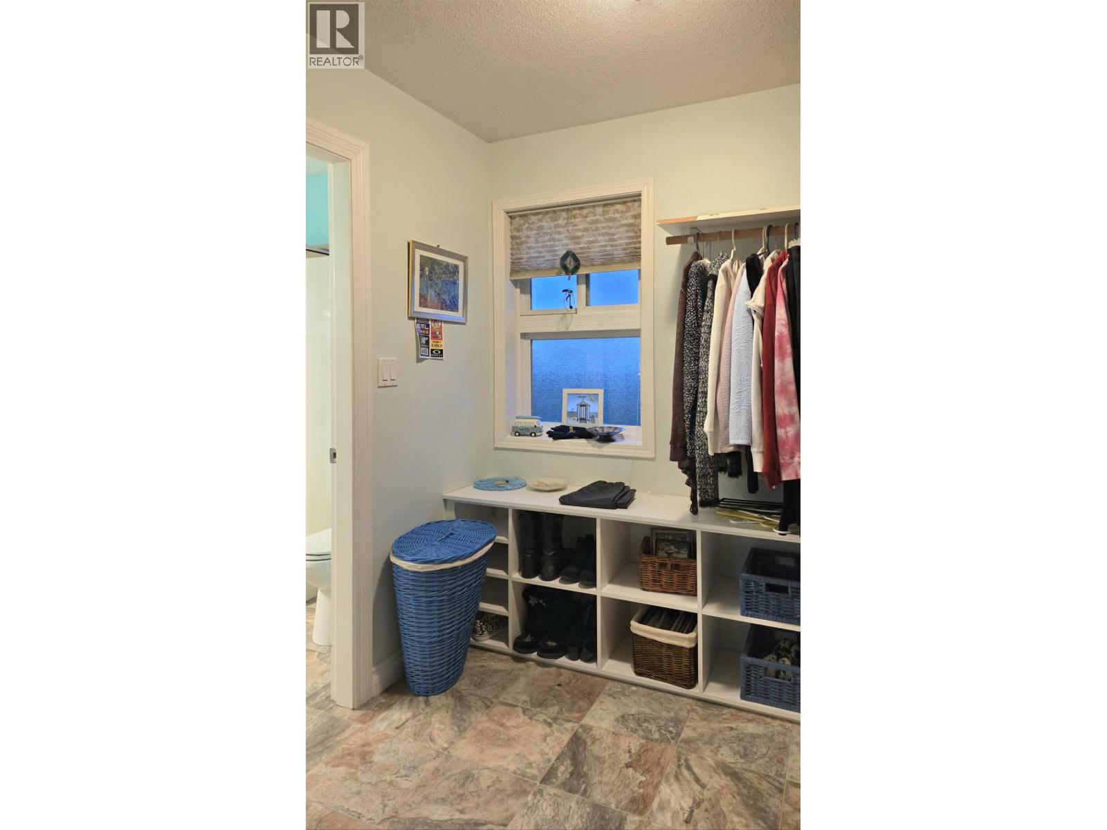5328 KALLUM DRIVE - 27