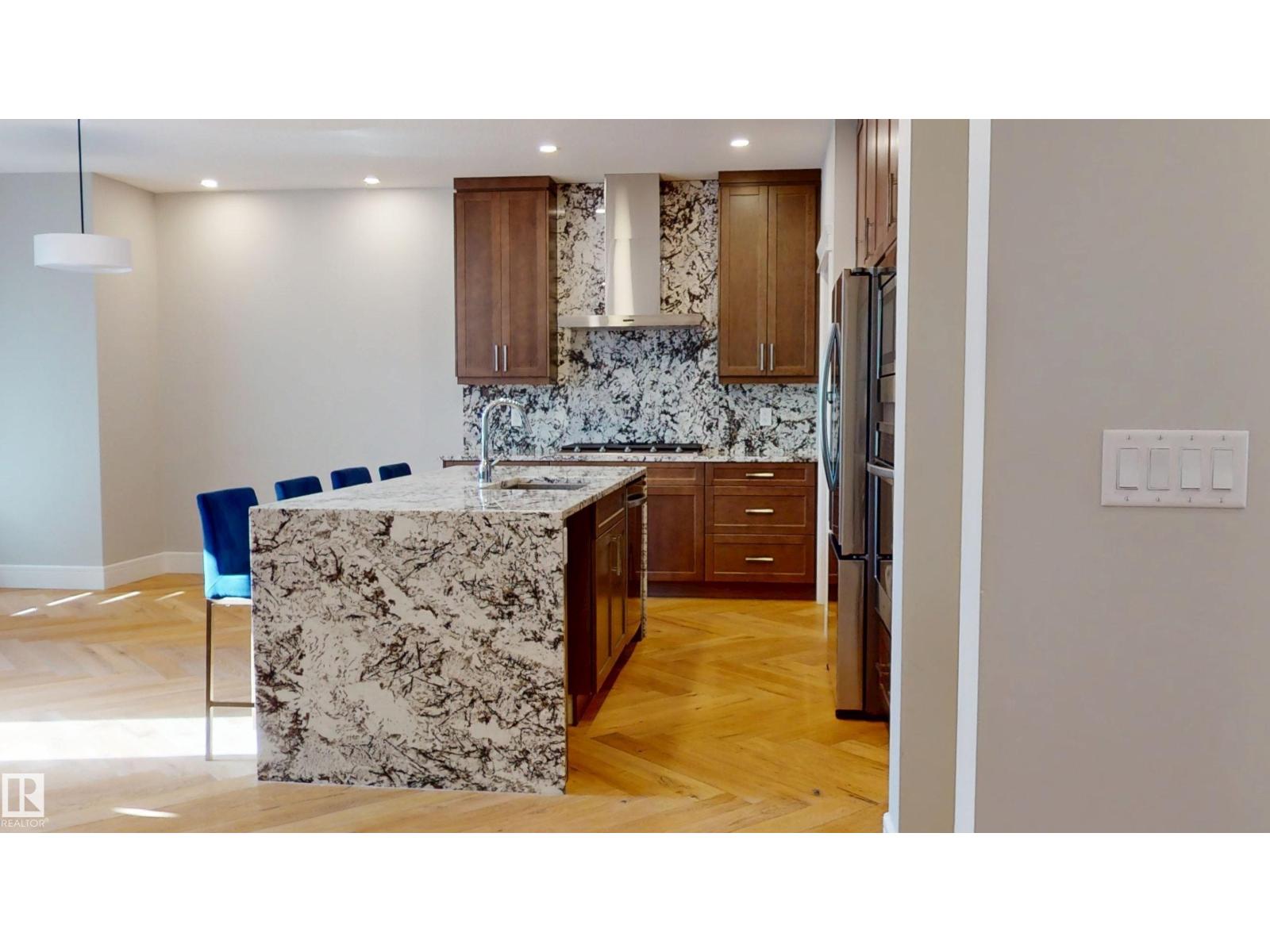 2112 208 ST NW - 6