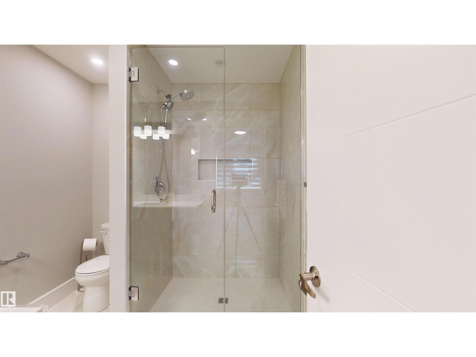 2112 208 ST NW - 25
