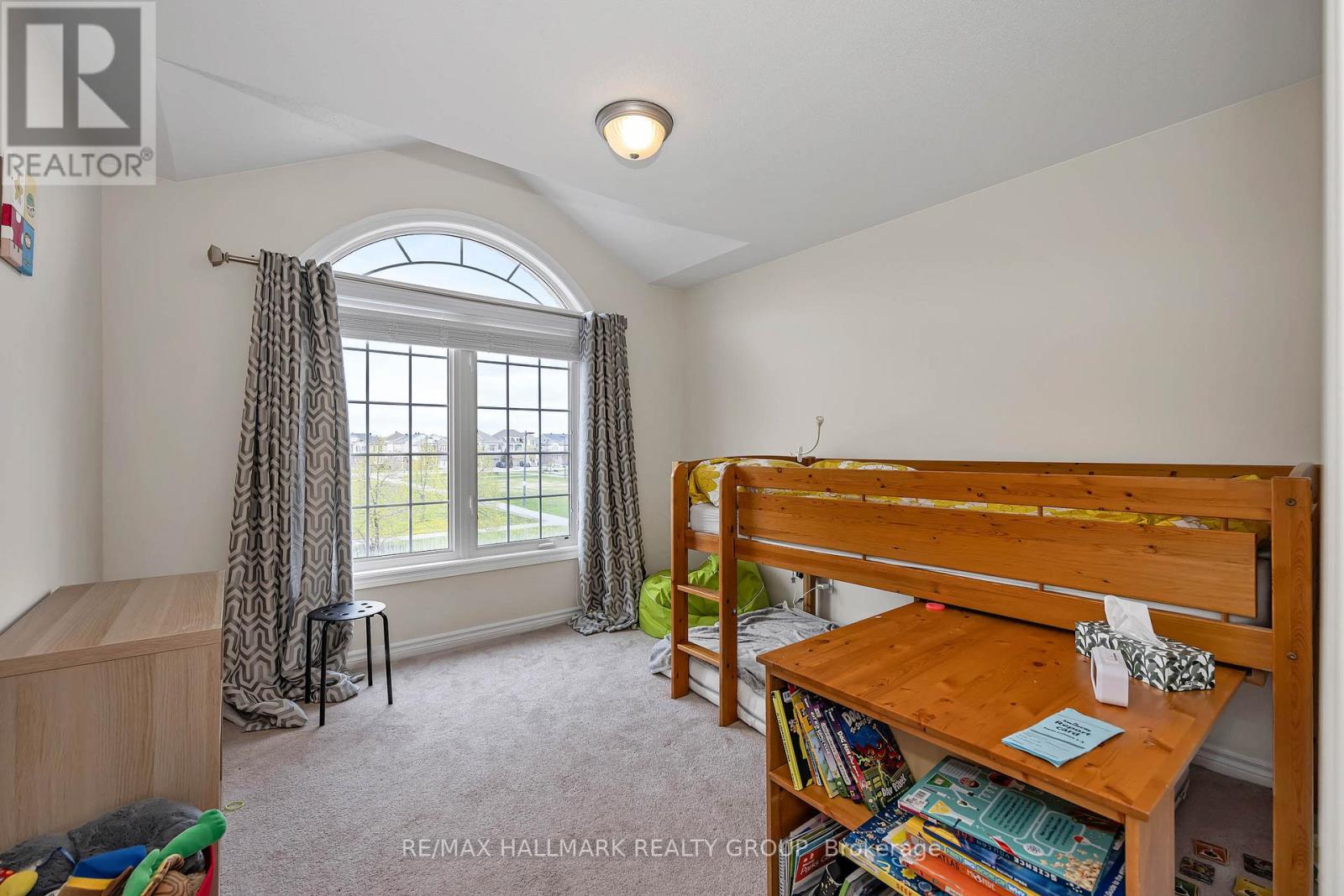 3718 RIVERBREEZE STREET - 33