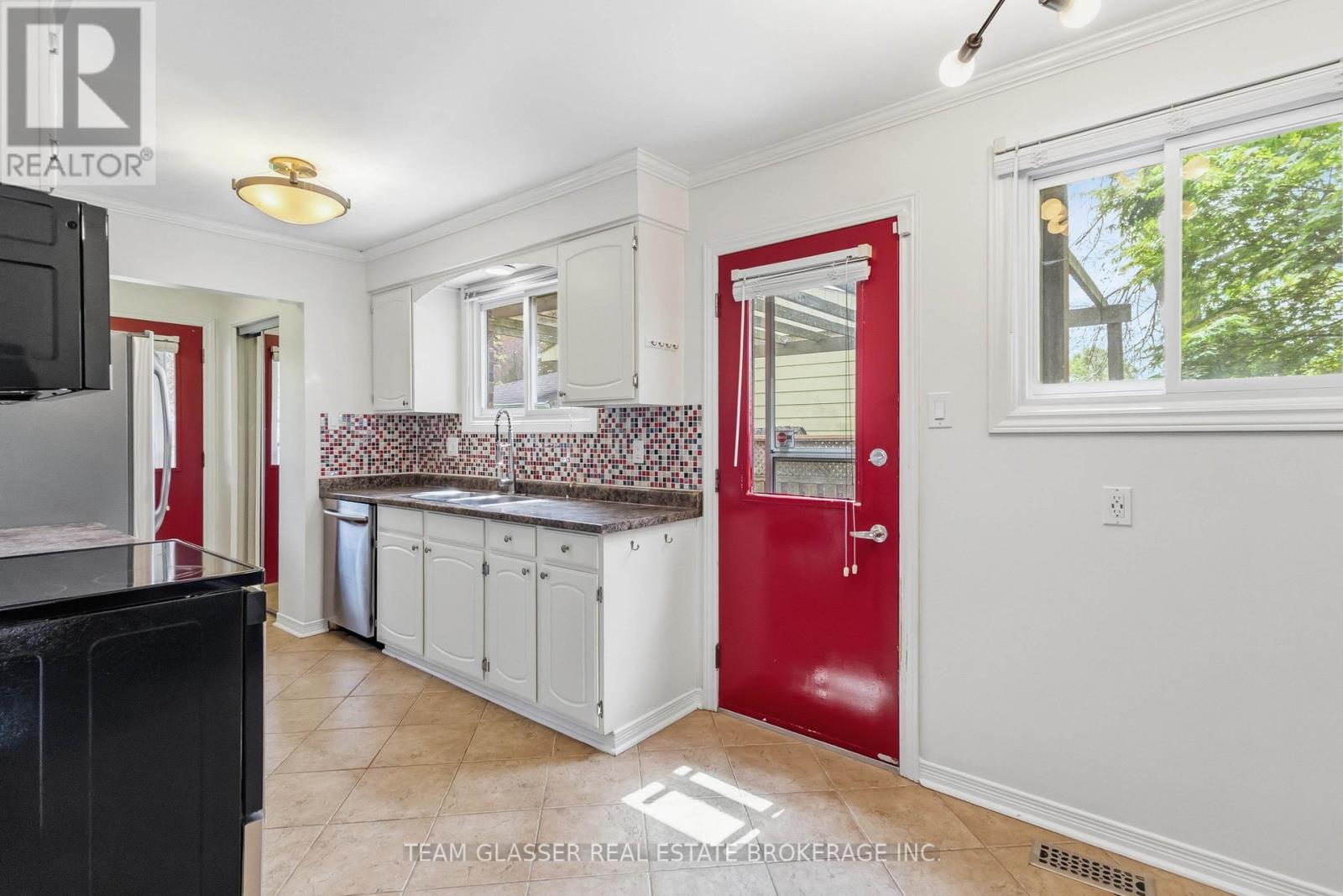 21 GOODMAN DRIVE - 23