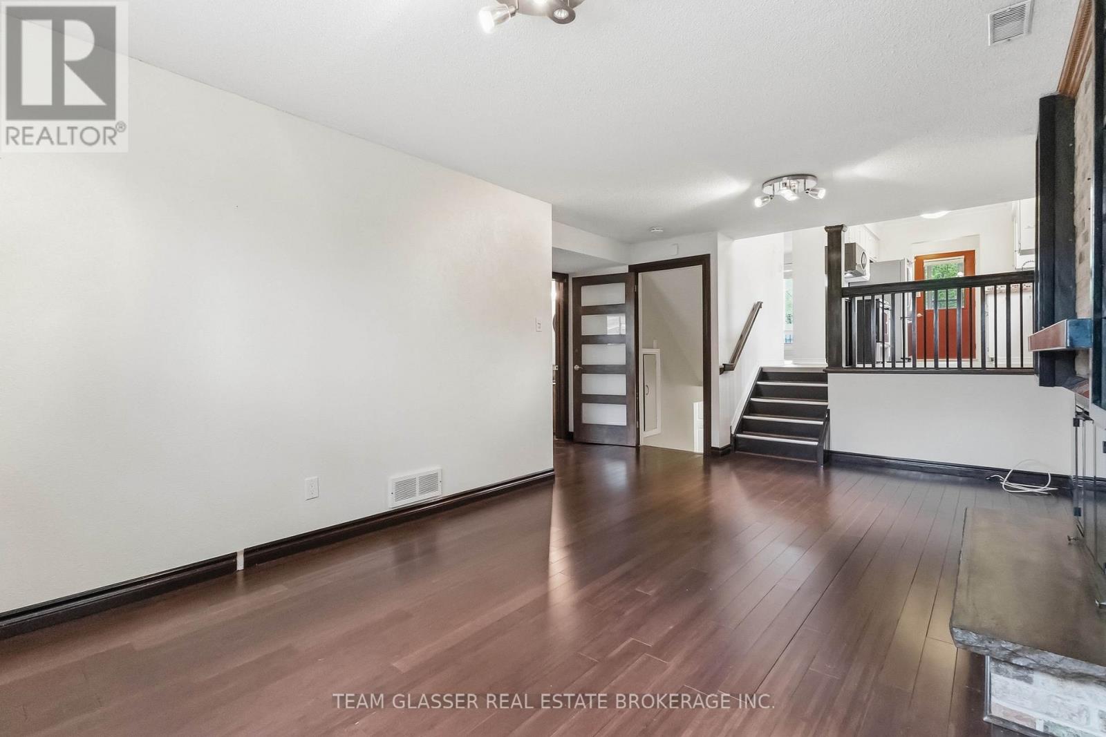 21 GOODMAN DRIVE - 27