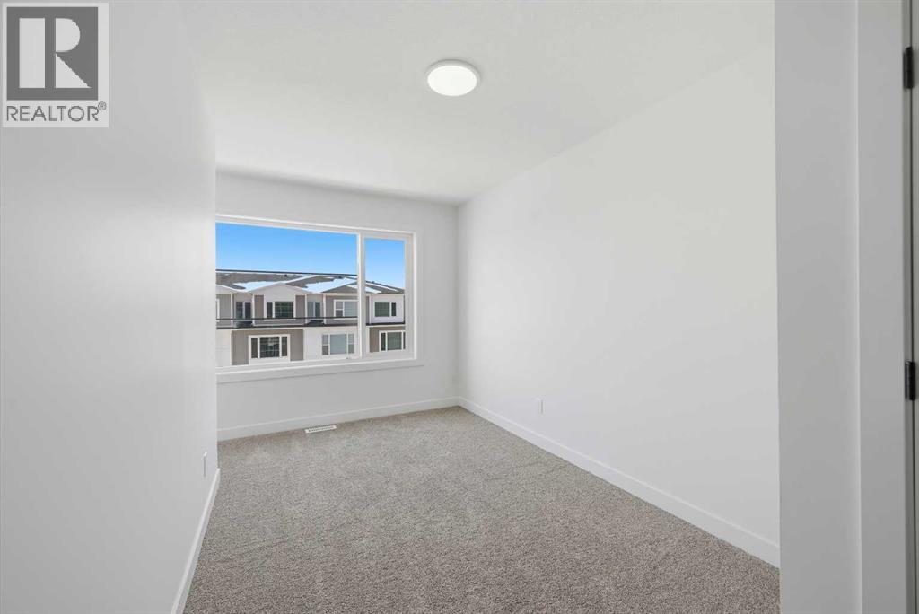 8814 48 Street NE - 40