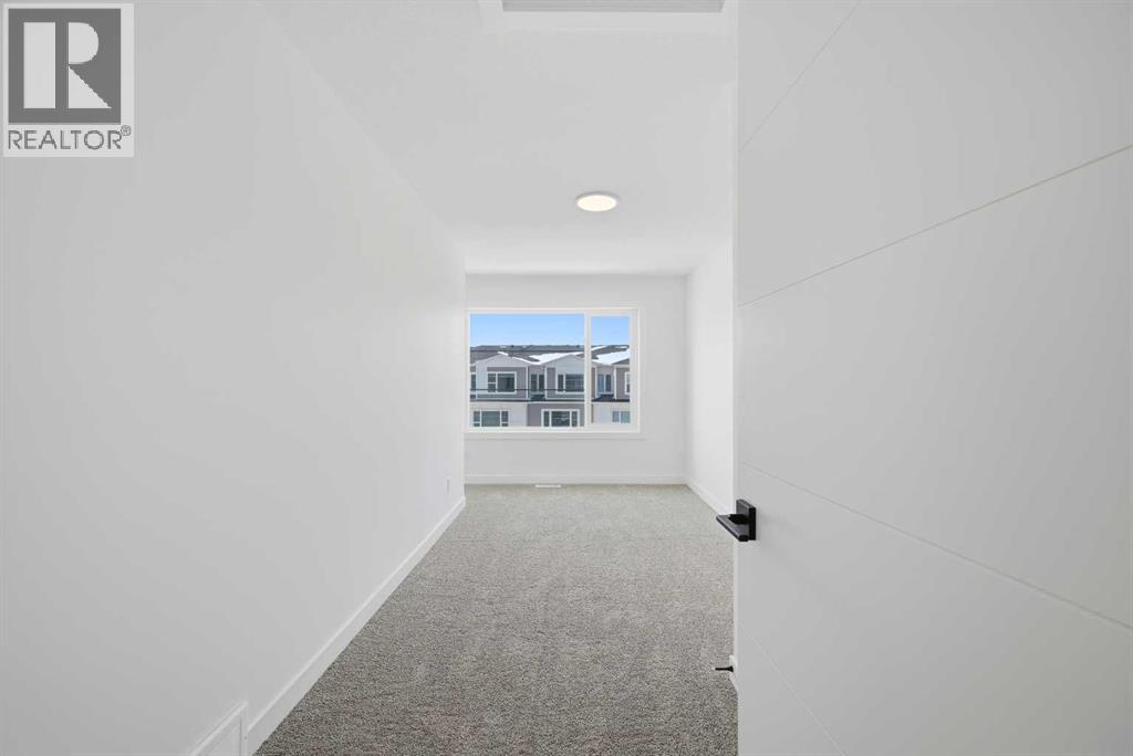 8814 48 Street NE - 39