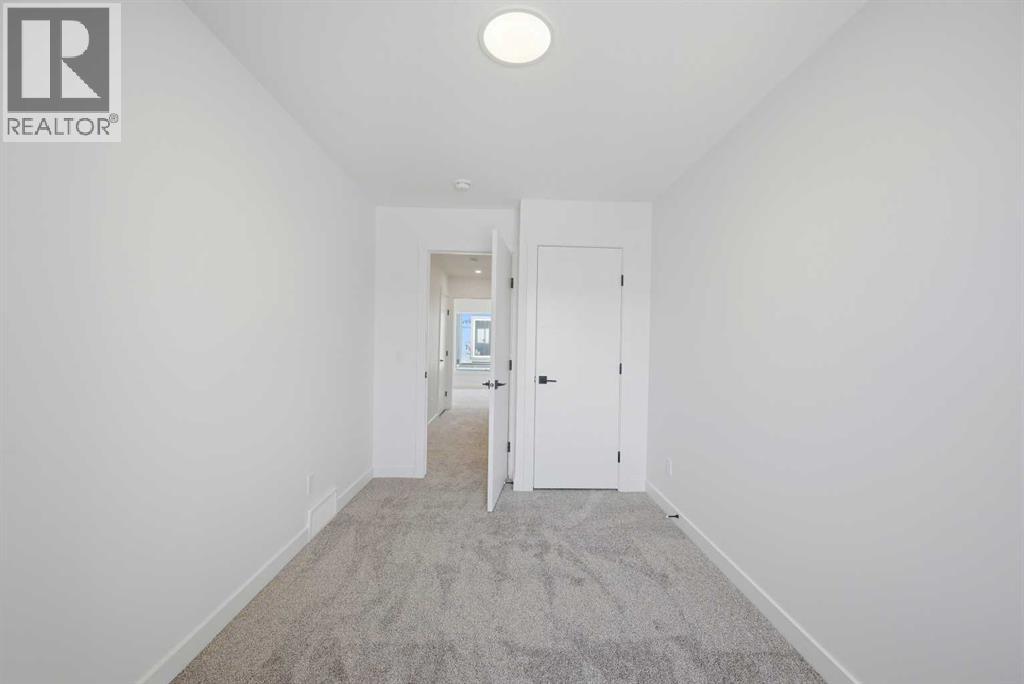 8814 48 Street NE - 37