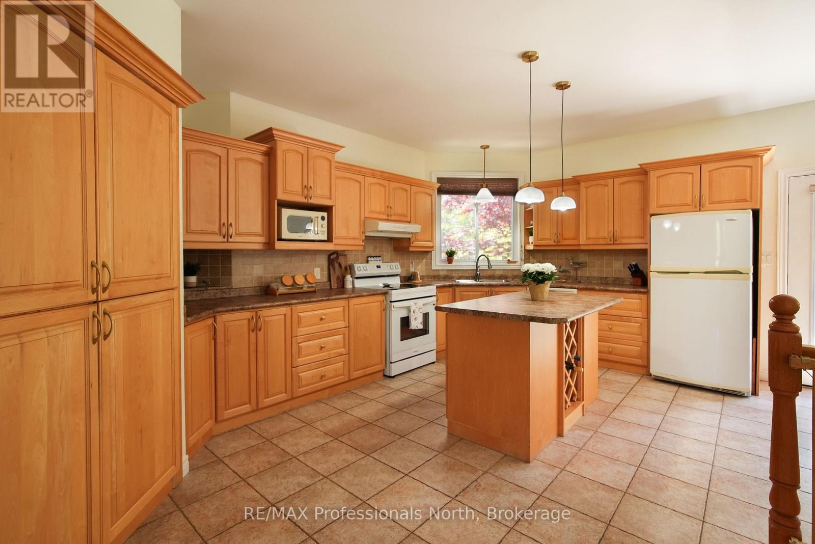 9883 GRAHAM ROAD - 10